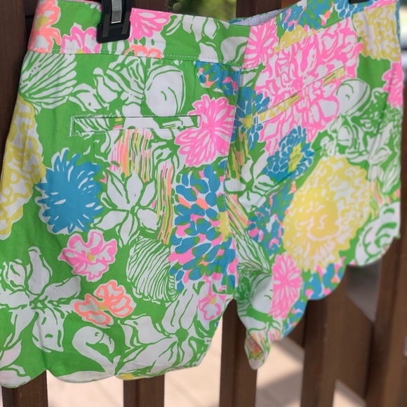 Lilly Pulitzer Buttercup shorts multi colored - Picture 7 of 7